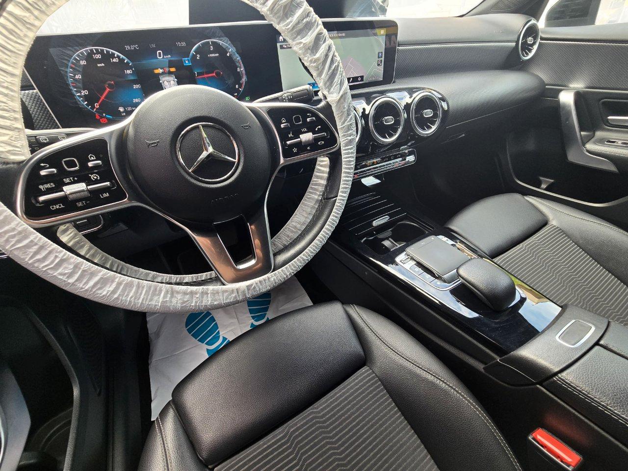 Mercedes A 180 D NIGHT EDITION AUTOMATGICA CAMERA/NAVI/18