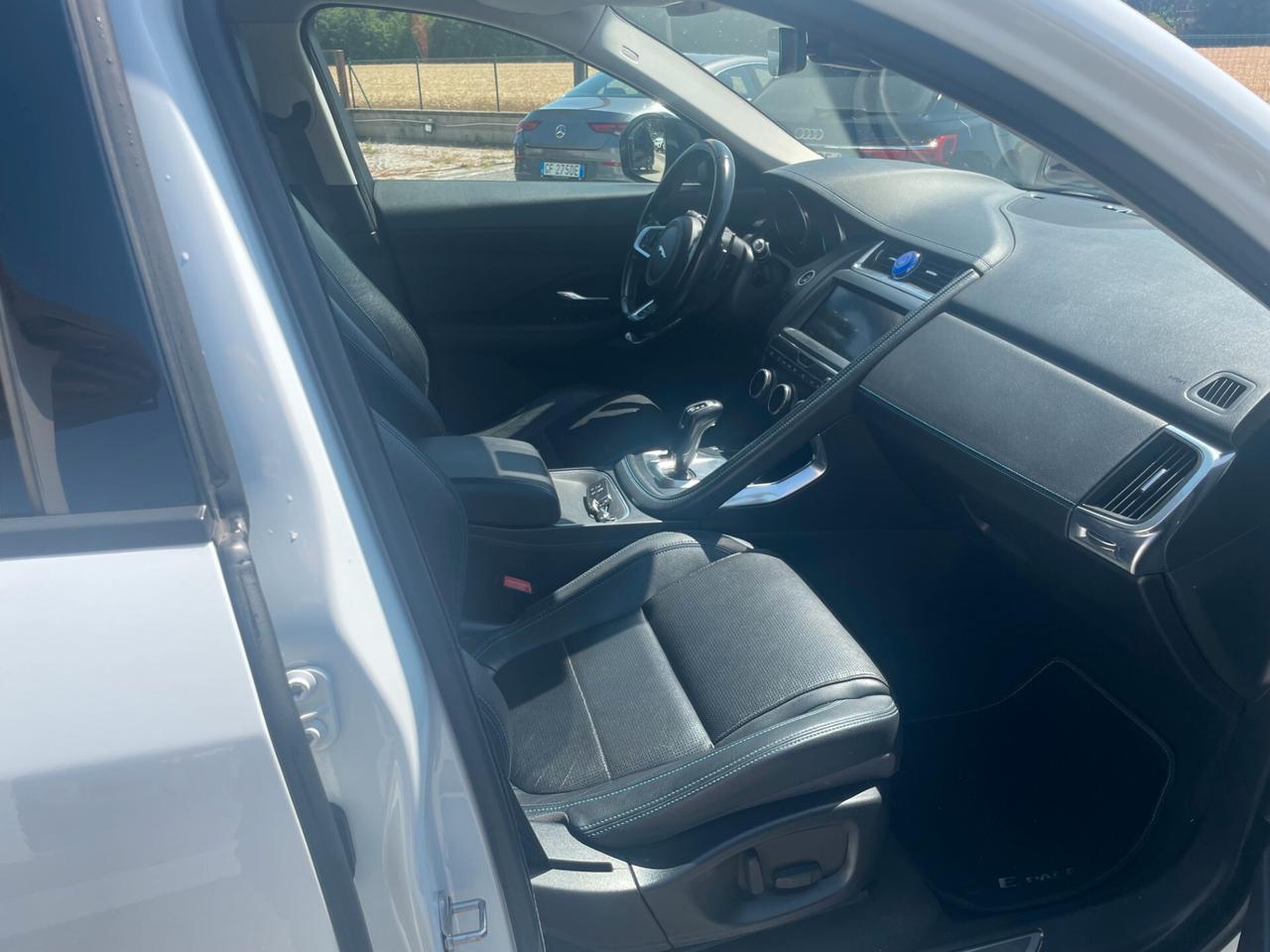 Jaguar E-Pace 2.0D 240 CV AWD aut. R-Dynamic S