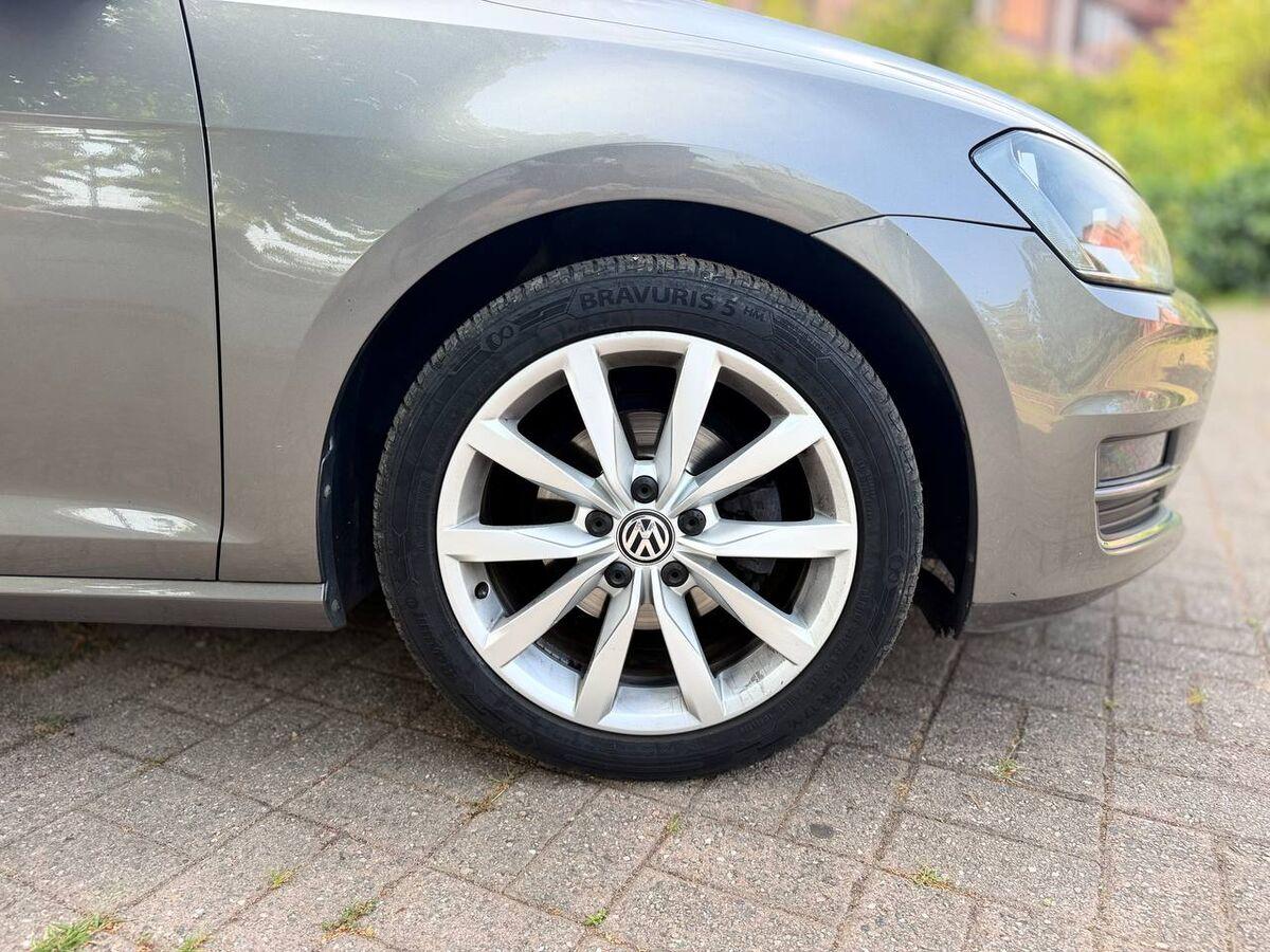 Volkswagen Golf 1.6 tdi Highline 5p dsg