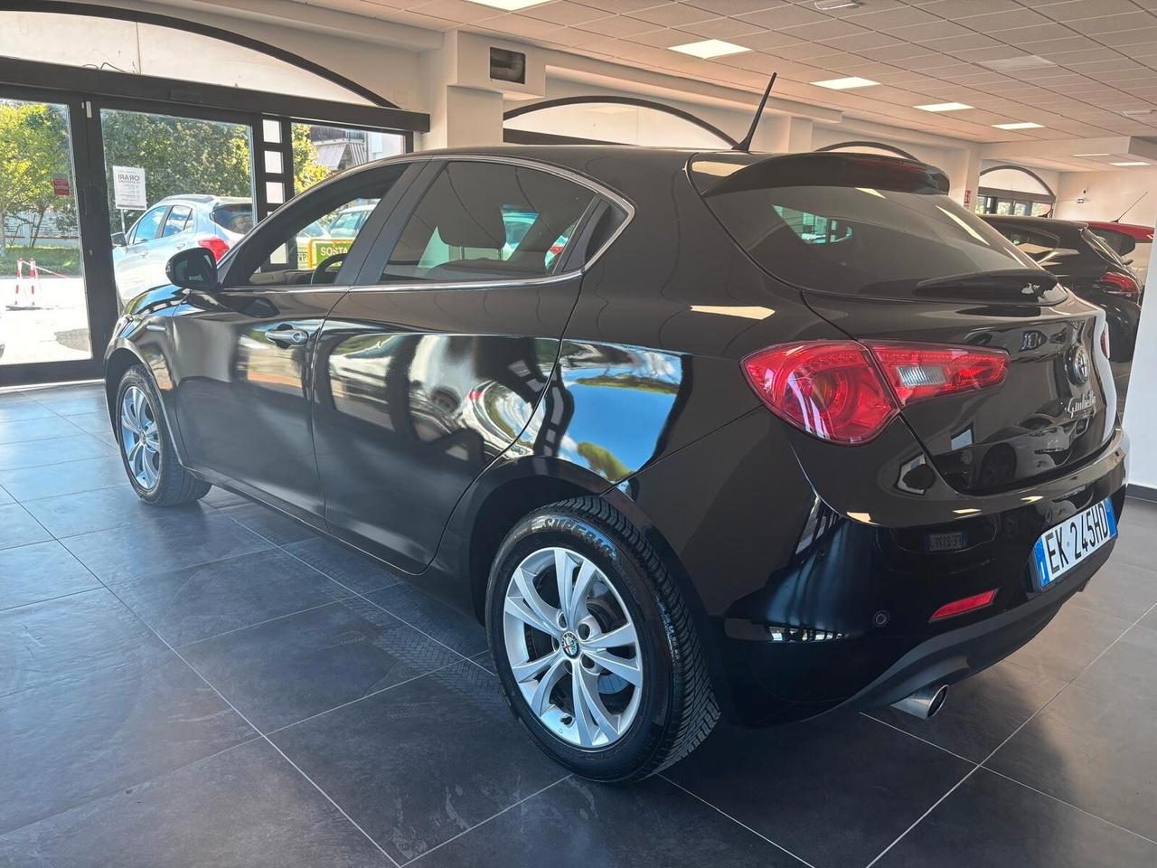 ALFA ROMEO GIULIETTA ANNO 2011 DS 2.0 ADATTA NEOPATENTATI KM 185 MILA