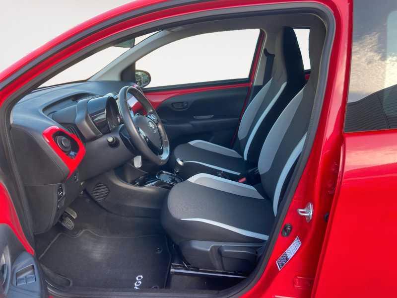 TOYOTA Aygo 5p 1.0 x-play AuToMaTica