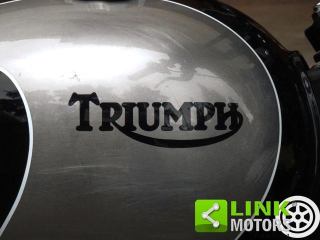 TRIUMPH Bonneville Bobber Black T100 Black