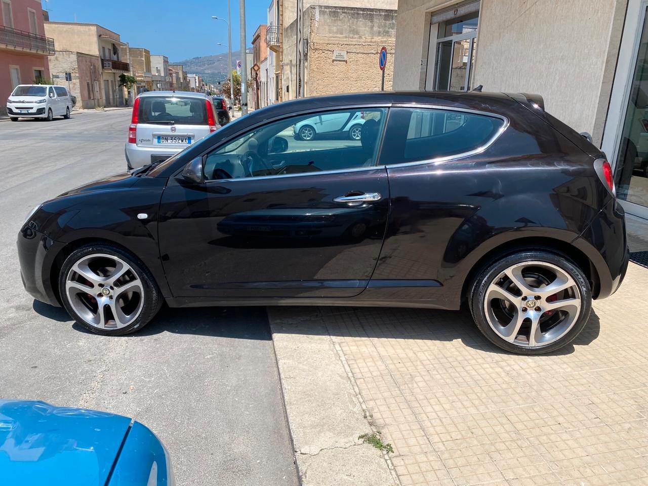 Alfa Romeo MiTo 1.6 JTDm 16V Distinctive Sport Pack