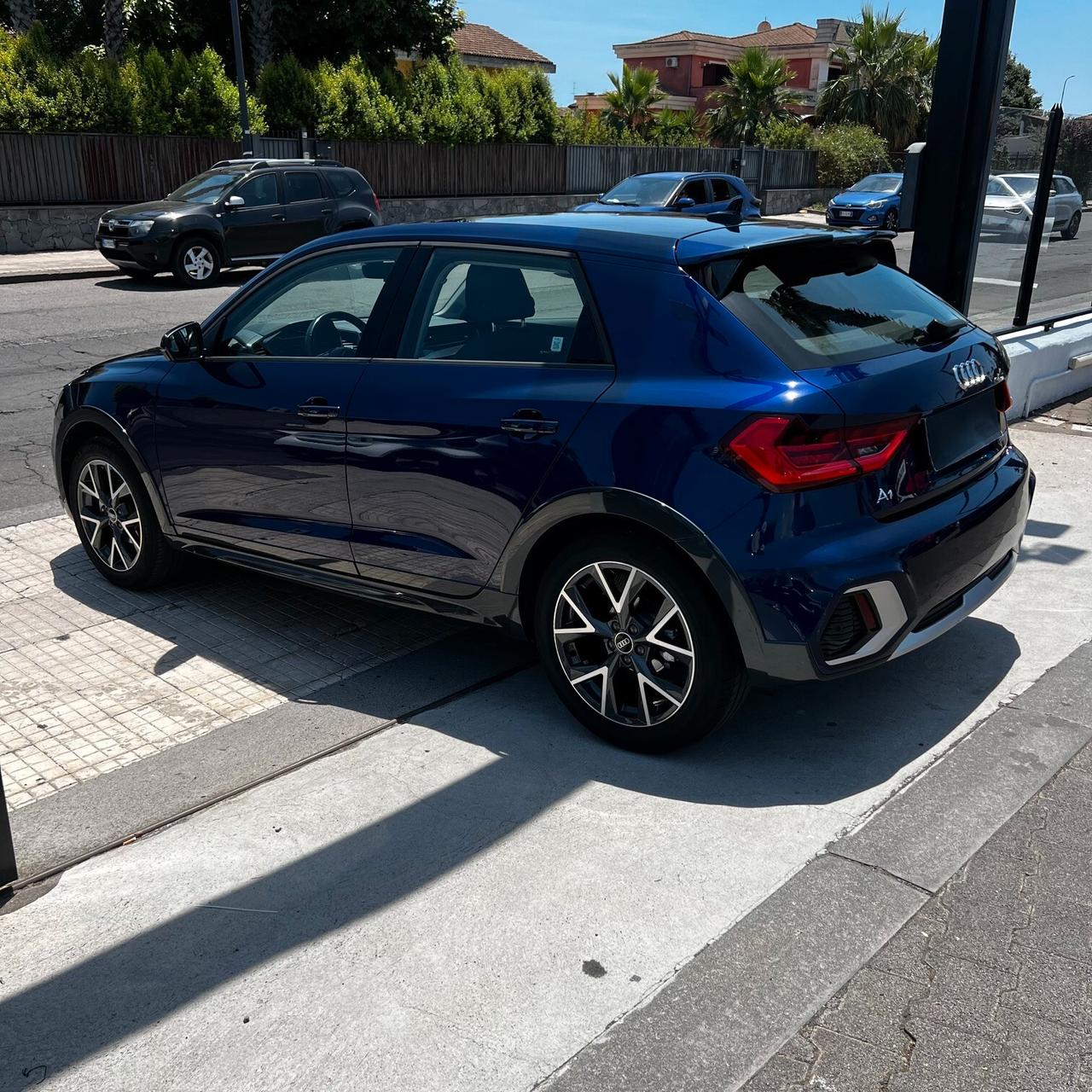 Audi A1 allstreet 30 TFSI S tronic Identity Contrast