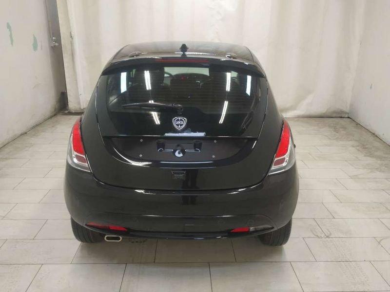 Lancia Ypsilon 1.0 firefly hybrid Platino s&s 70cv