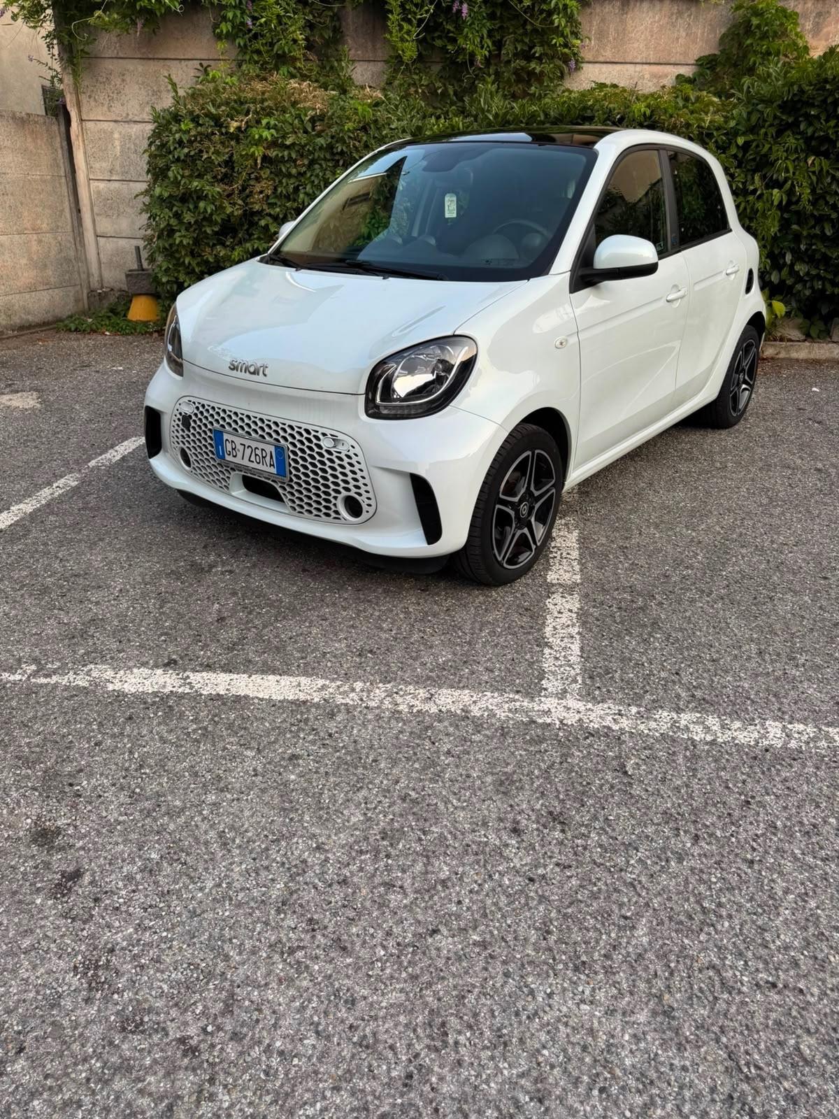 Smart ForFour EQ Pulse
