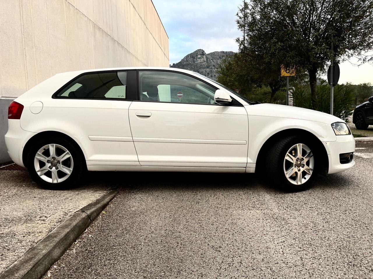 Audi A3 1.6 TDI 90CV Ambition ANCHE NEOPATENTATI