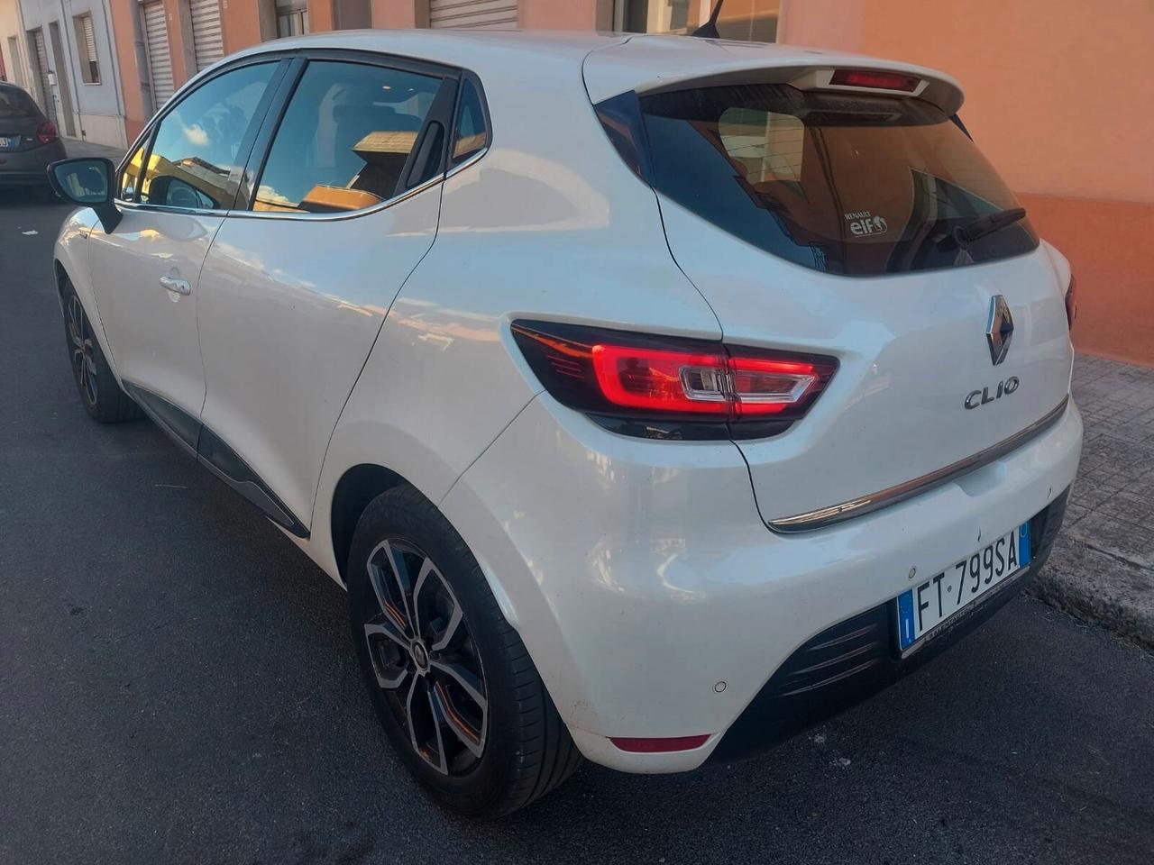 Renault Clio 1.5 dCi 90cv Duel *FULL LED