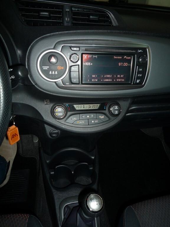 Toyota Yaris 1.3 5 porte Lounge