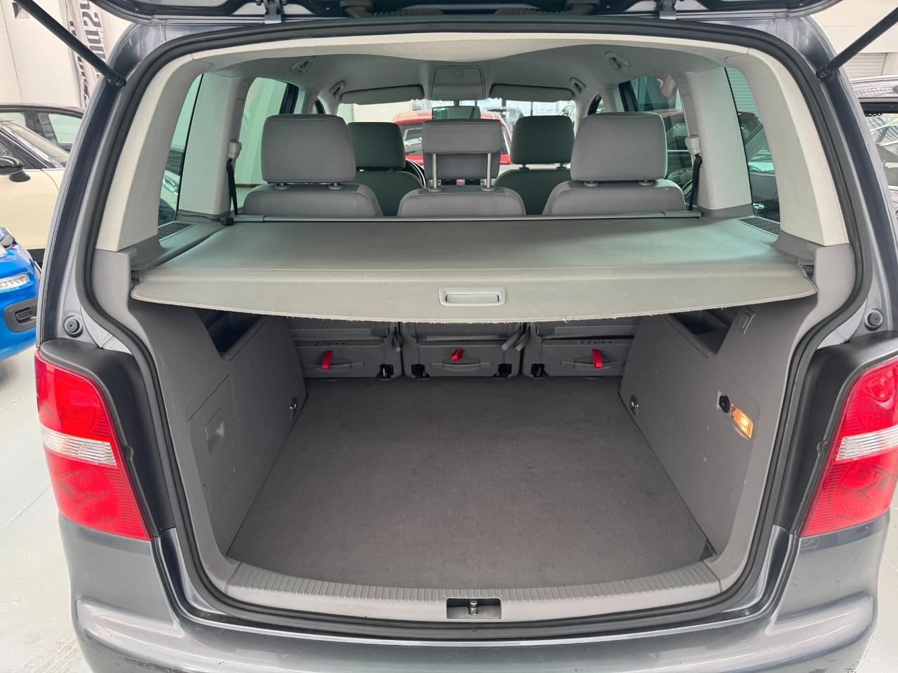 Volkswagen Touran 1.6 16V FSI Highline NEOPATENTATO