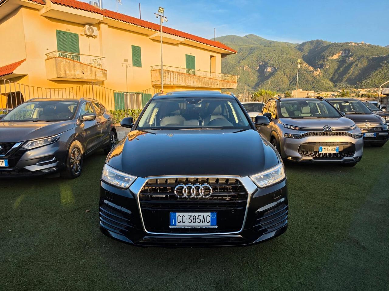 Audi Q3 2.0 TDI 150 CV S tronic Tetto Apribile- Matrix