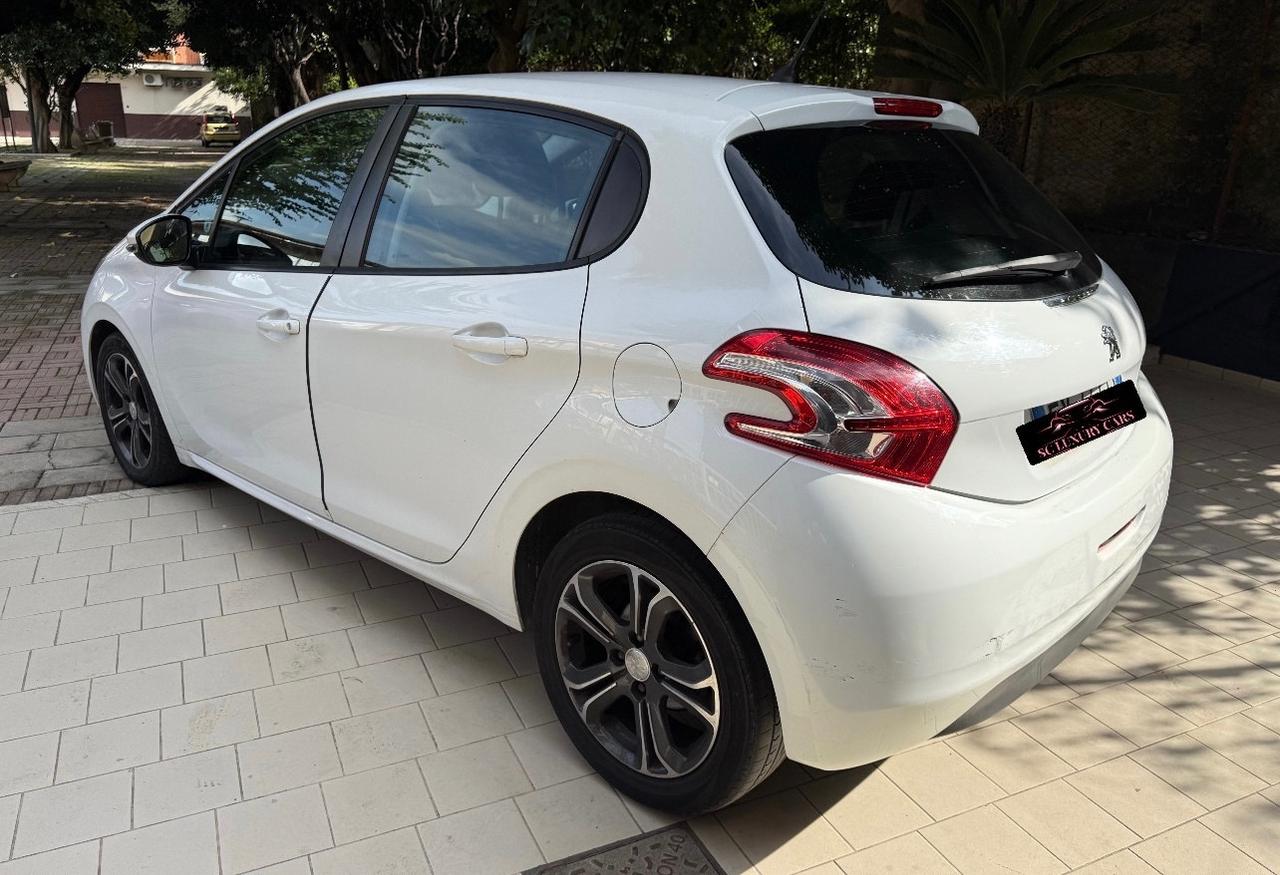 Peugeot 208 1.4 GPL 12 Mesi Di Garanzia