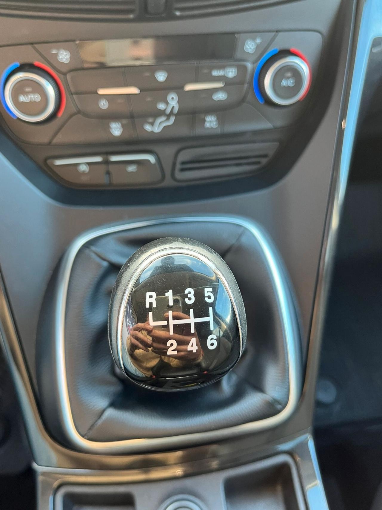 Ford Kuga 2.0 TDCI 150 CV S&S 2WD Titanium