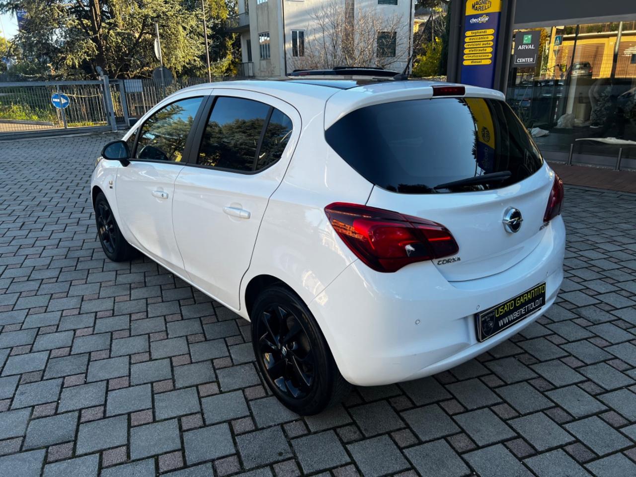 Opel Corsa 1.4 90CV GPL bi-color Black Edition