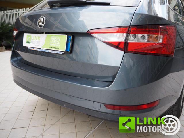 SKODA Superb 2.0 TDI DSG Wagon Executive