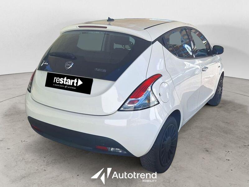 Lancia Ypsilon 1.0 FireFly 70 CV Hybrid Silver S&S