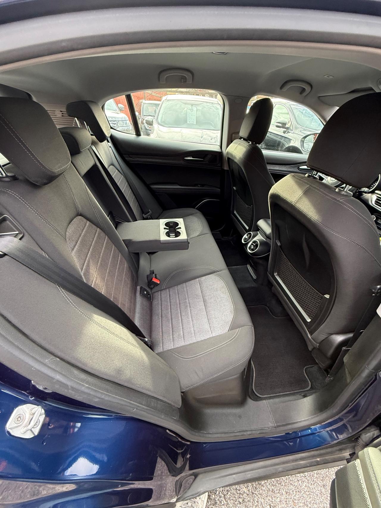 Stelvio 2.2 190 CV AT8 RWD Super-unipro-rate-sport pack