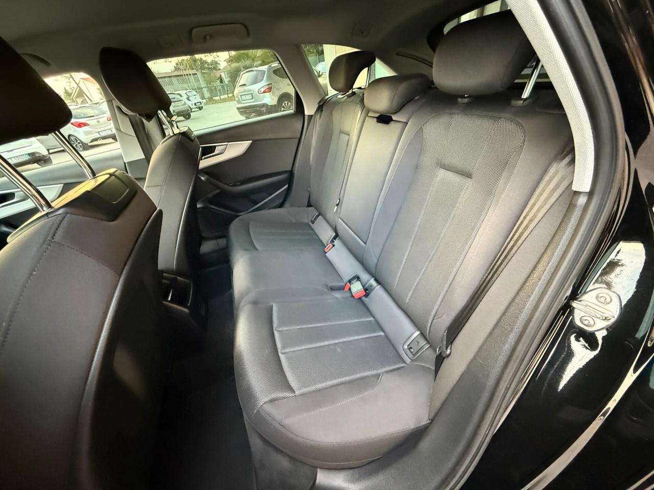 Audi A4 35 TDI/163 CV S tronic - Automatica