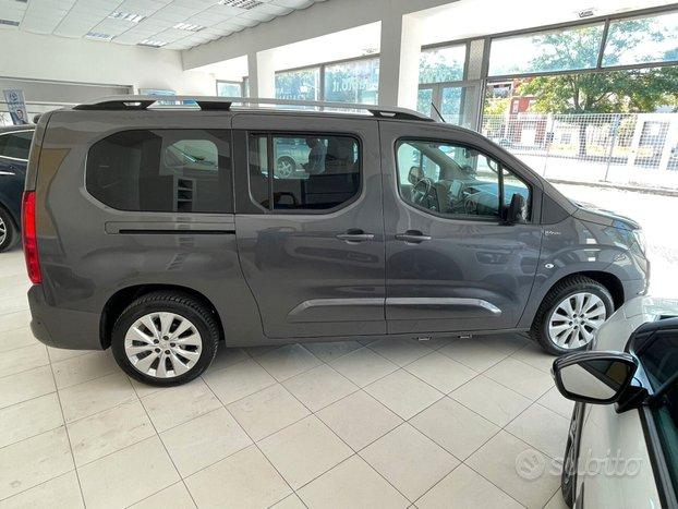 Opel Combo TRASPORTO DISABILI PIANALE RIBASSATO