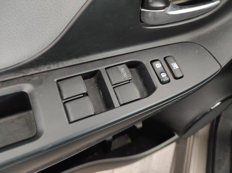 TOYOTA Yaris 3ª serie - Yaris 1.5 Hybrid 5 porte Active