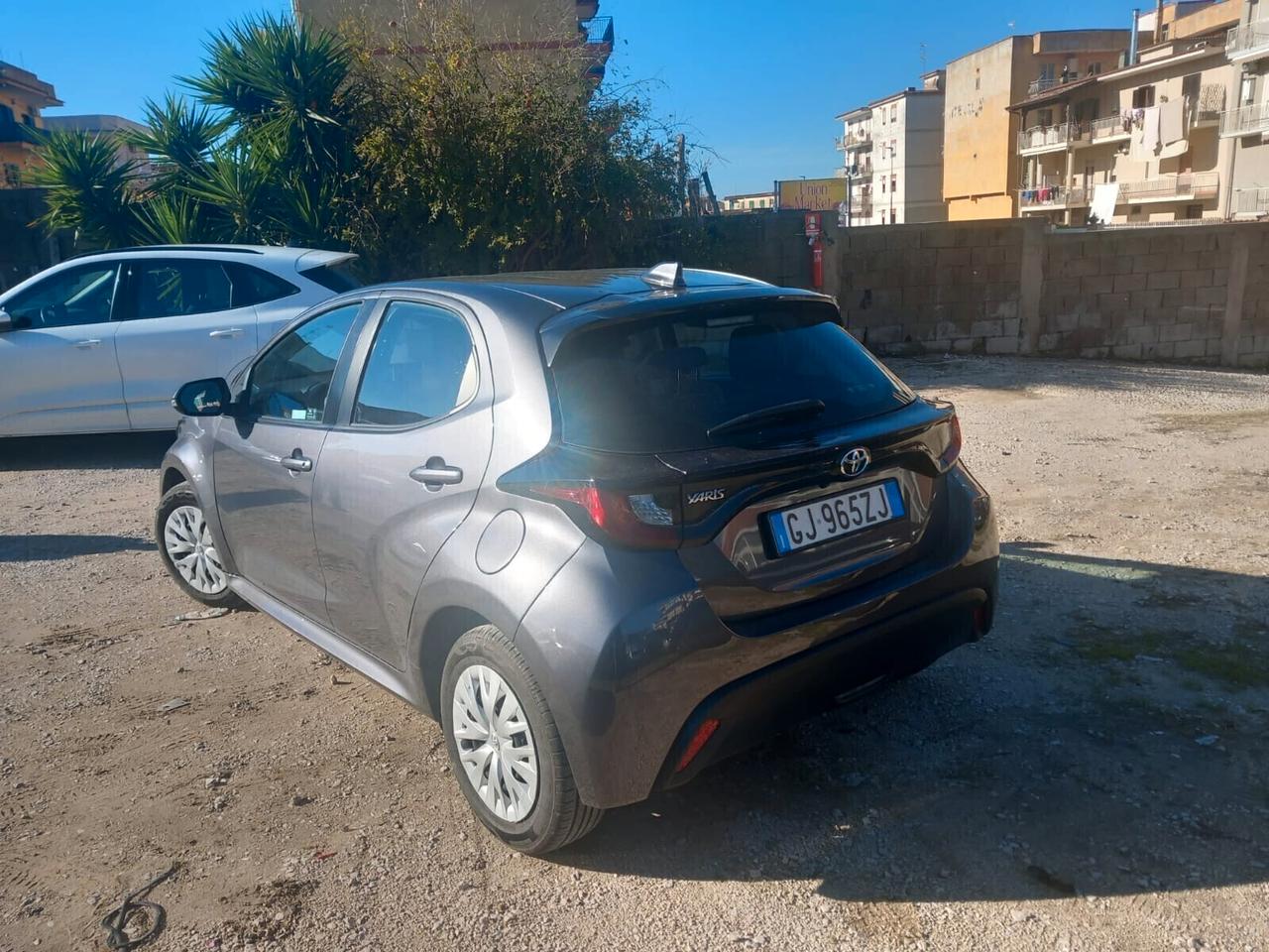 Toyota Connect 1.0 VVT-i 72 CV 5 porte x-play