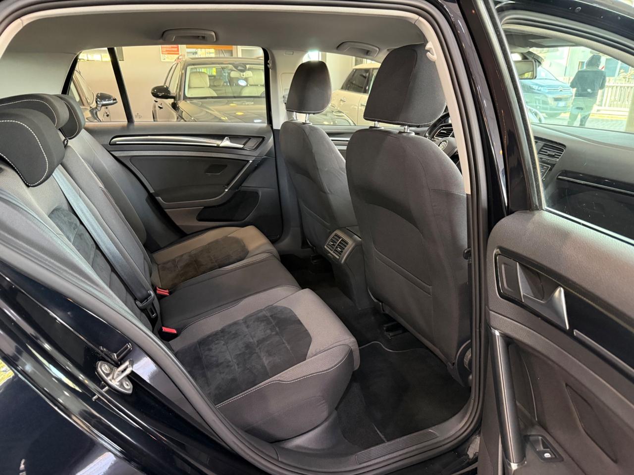 Volkswagen Golf 5p 1.6 tdi Comfortline