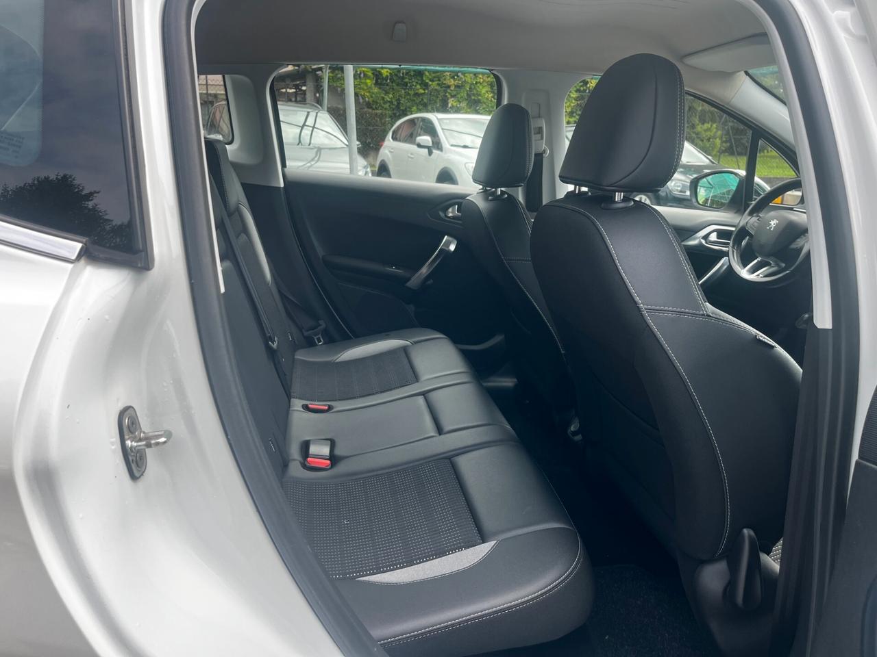 Peugeot 2008 PureTech Turbo 110 S&S Allure