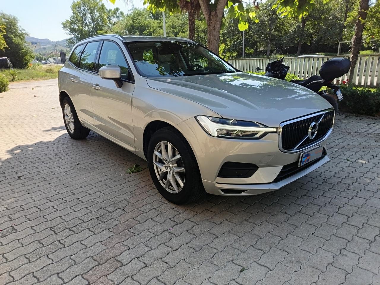 VOLVO XC60 D4 AWD Business ProMMo