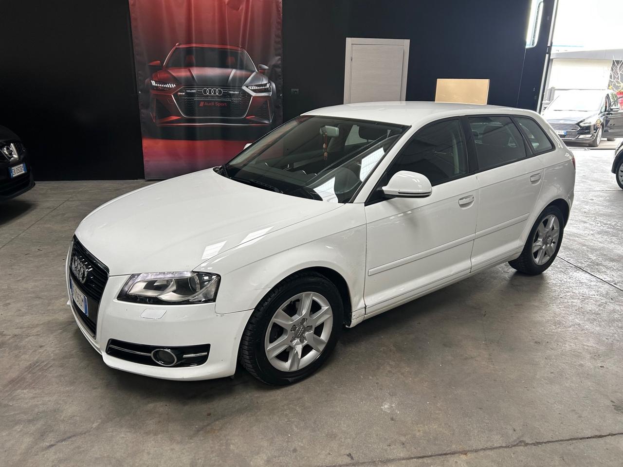 Audi A3 Cabrio 1.6 TDI 105 CV CR Attraction