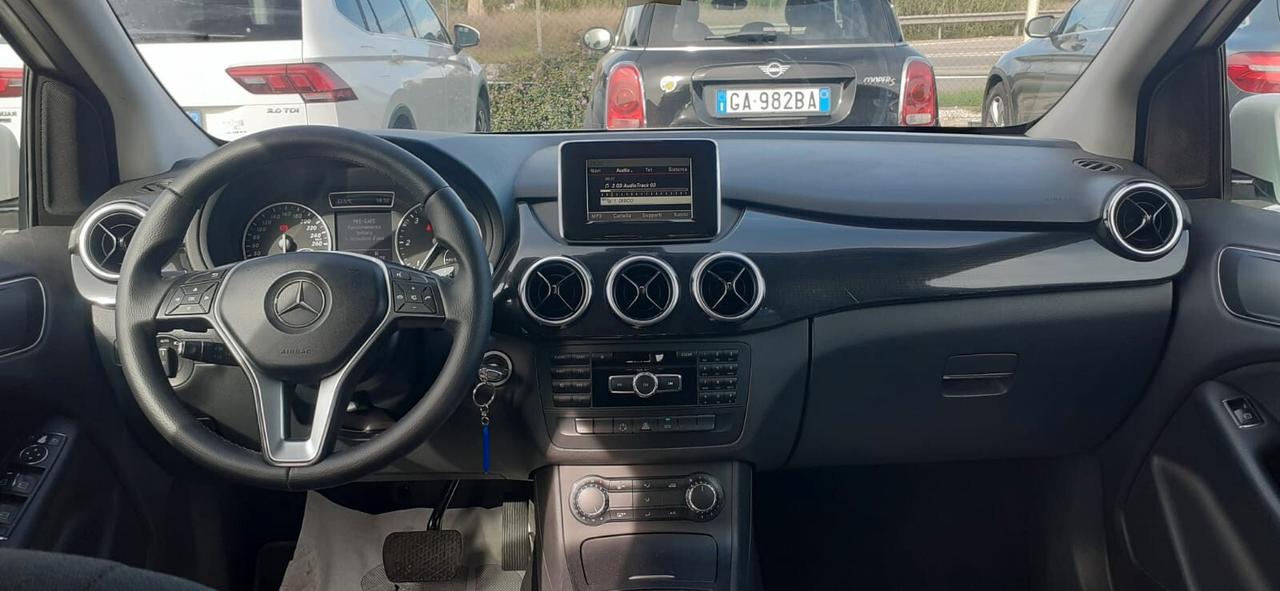 Mercedes-benz B 180 2013 - 1.8CDI Automatic Lb automobili