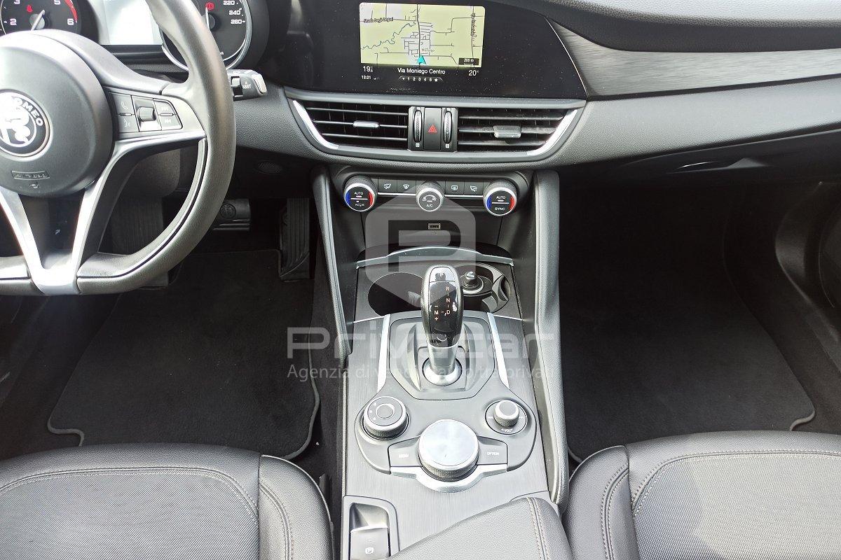 ALFA ROMEO Giulia 2.2 Turbodiesel 150 CV AT8 Super