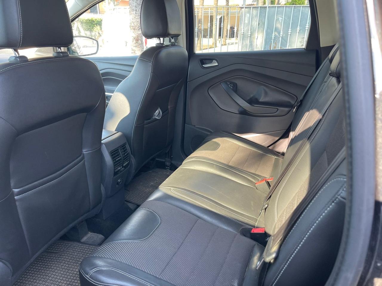 Ford Kuga 2.0 TDCI 163 CV 4WD Powershift Titanium