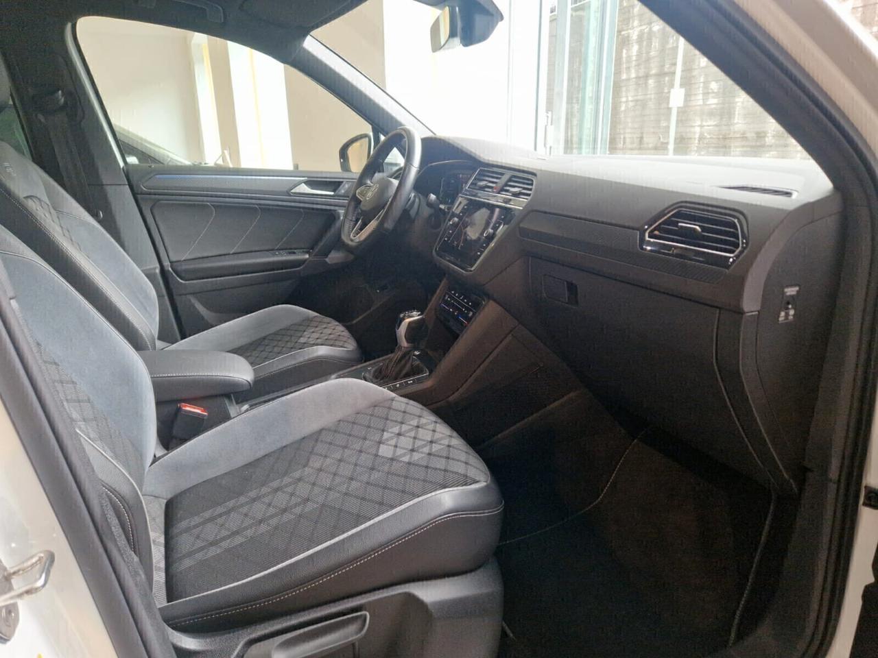 Volkswagen Tiguan 2.0 TDI 150 CV SCR DSG 4MOTION R-Line