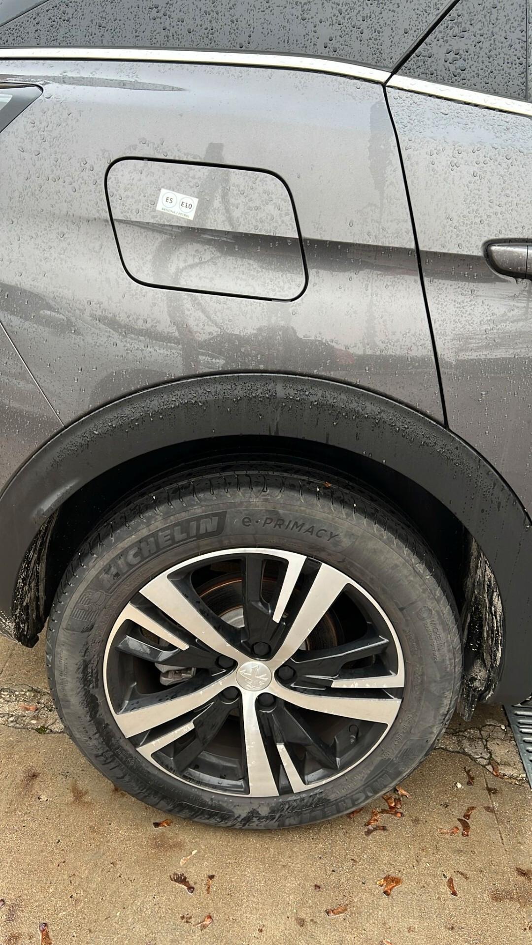 Peugeot 3008 Hybrid 136 e-DCS 6 GT