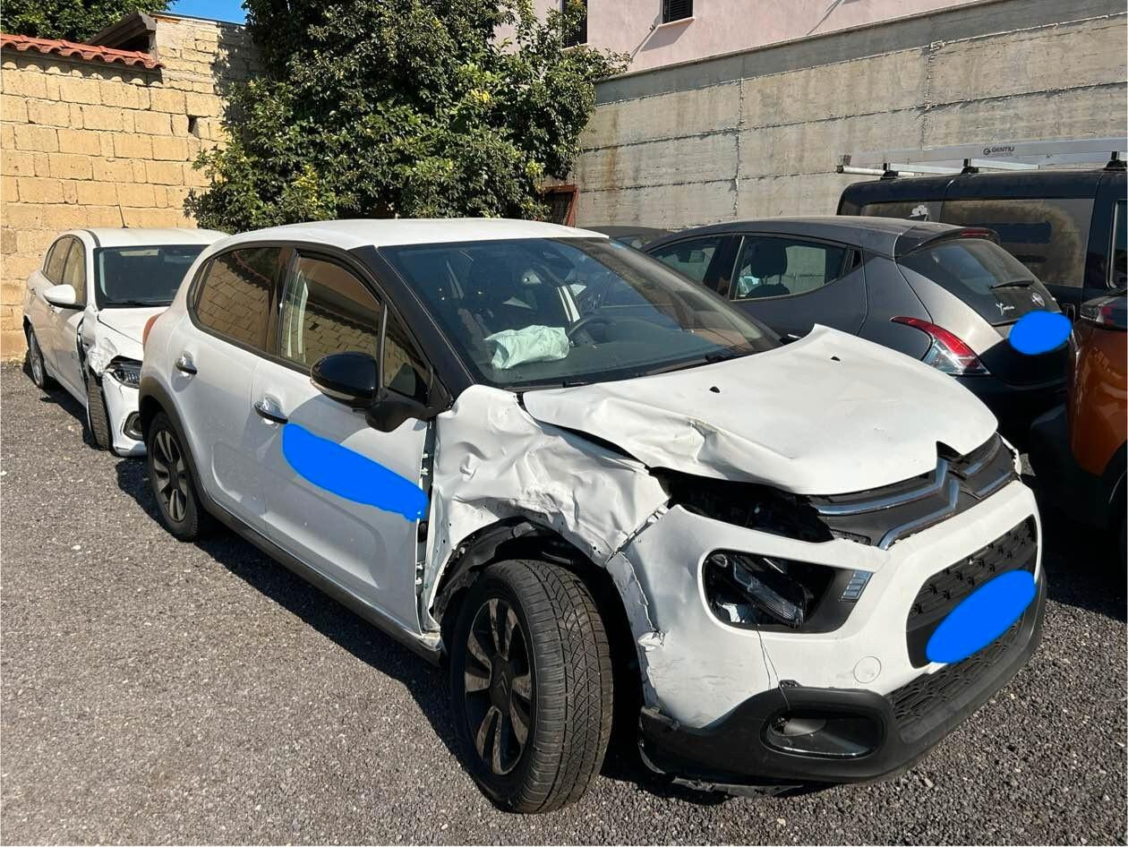 Citroen C3 PureTech 100 S&S Max sinistrata incidentata