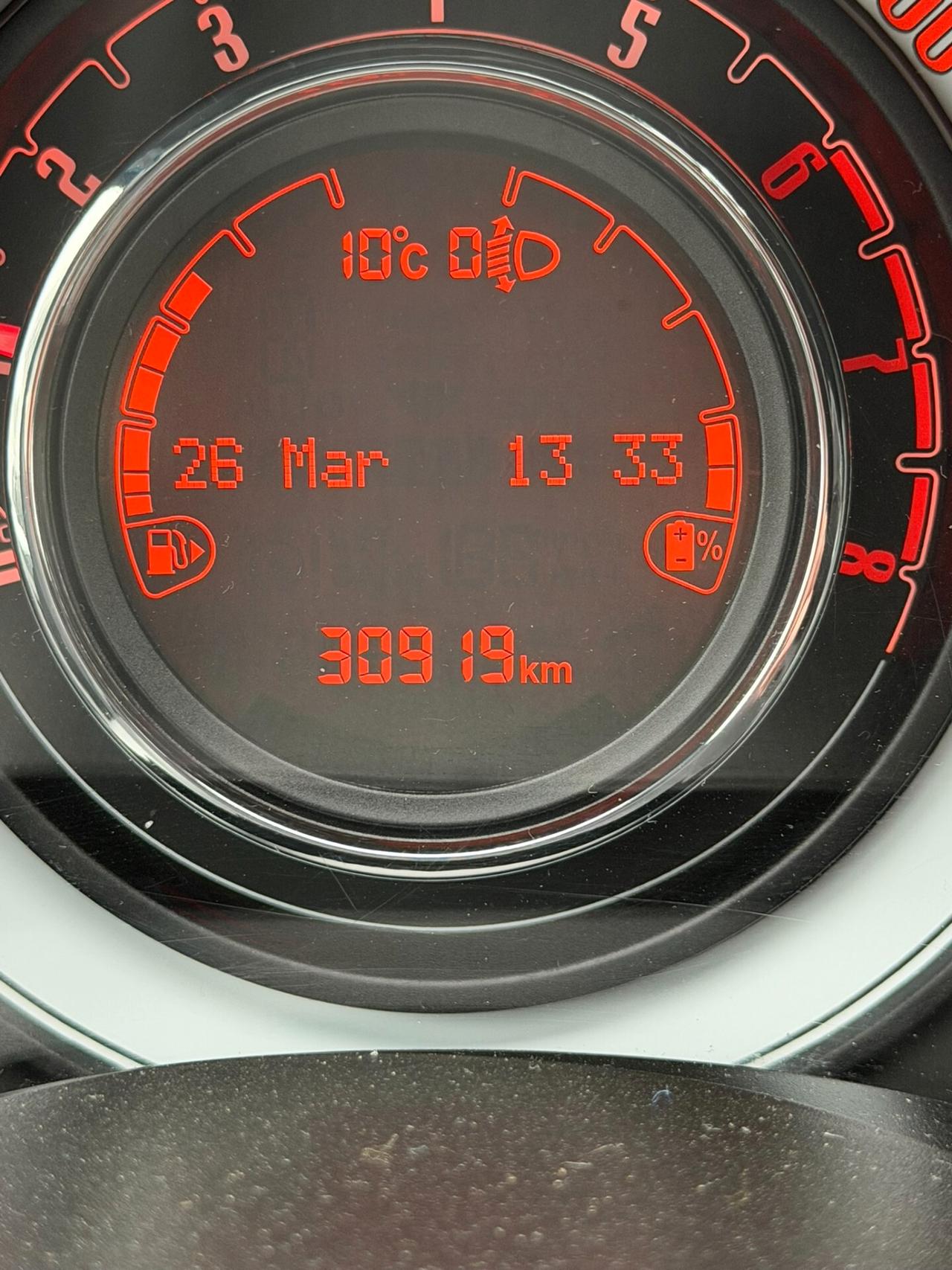 Fiat 500 C 1.0 Hybrid Hey Google