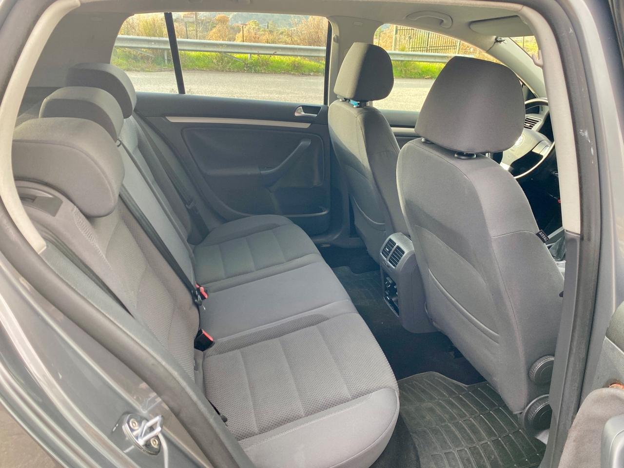 Volkswagen Golf 1.9 TDI 6 Marce 5p. Sportline