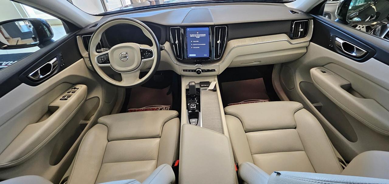 Volvo XC 60 XC60 B4 (d) automatico Plus Dark