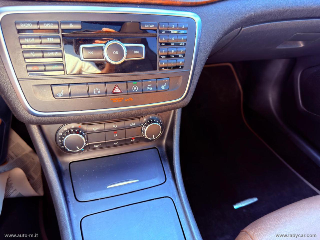 MERCEDES-BENZ GLA 200 d Automatic Premium