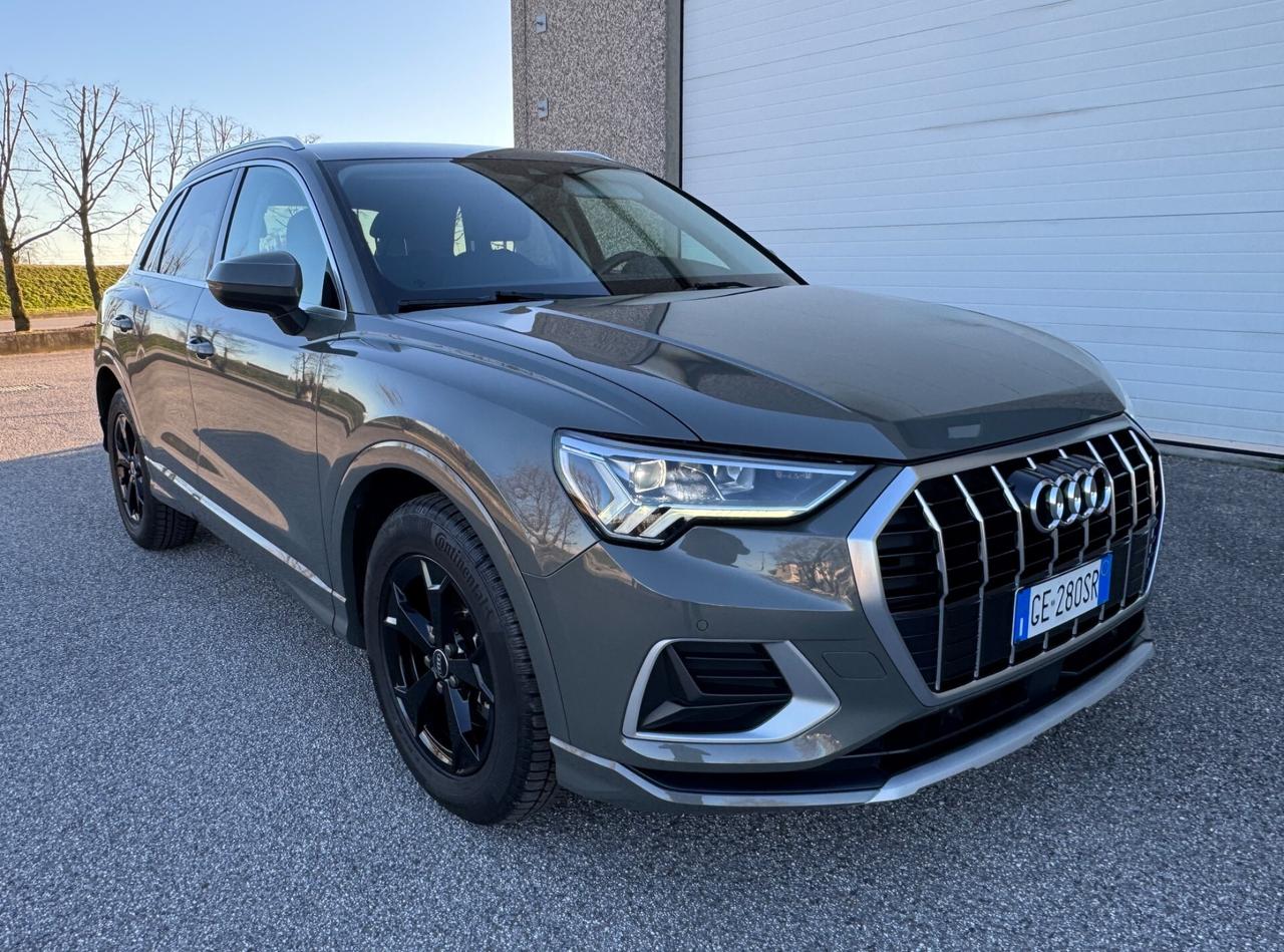 Audi Q3 35 TFSI S tronic Business