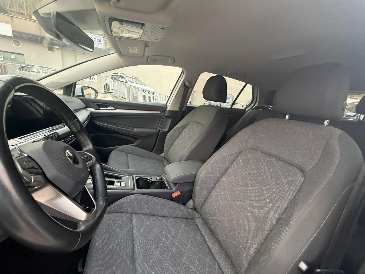 VOLKSWAGEN GOLF VIII 1,5 TGI 130 CV LIFE DSG MY21 5P