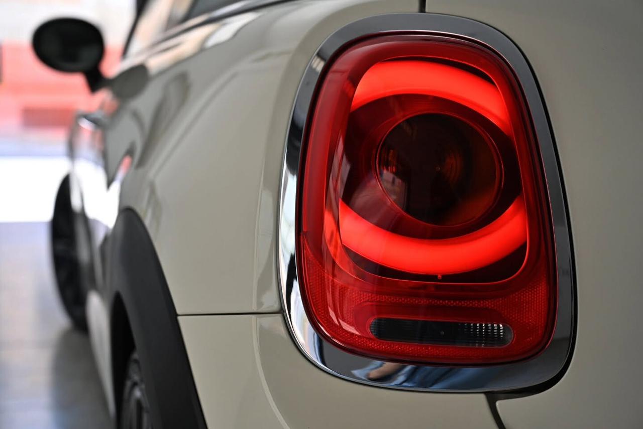 Mini COOPER D 1.5 Hype TETTO PELLE LED