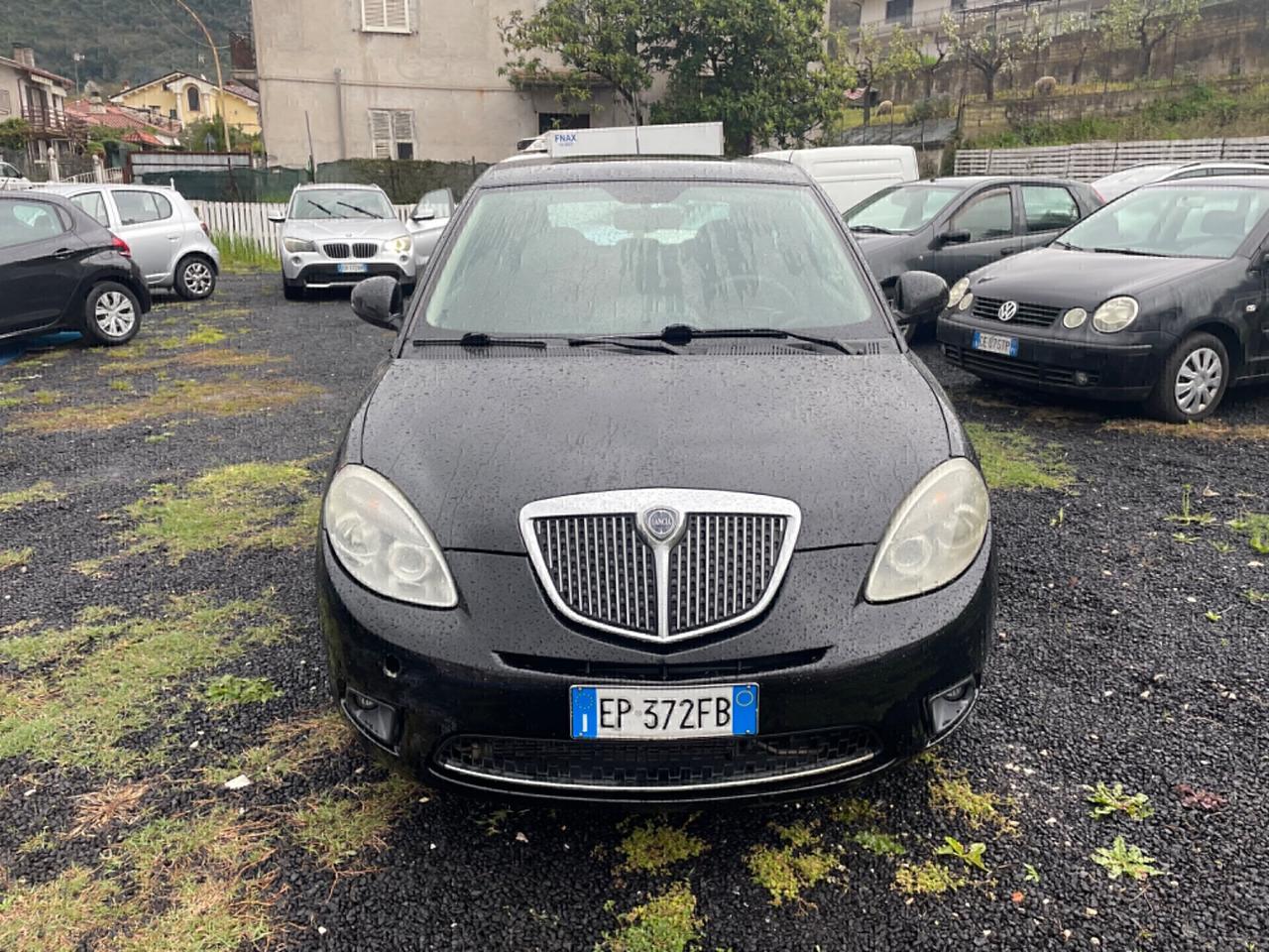 Lancia Ypsilon 1.3 MJT 75 CV Unyca