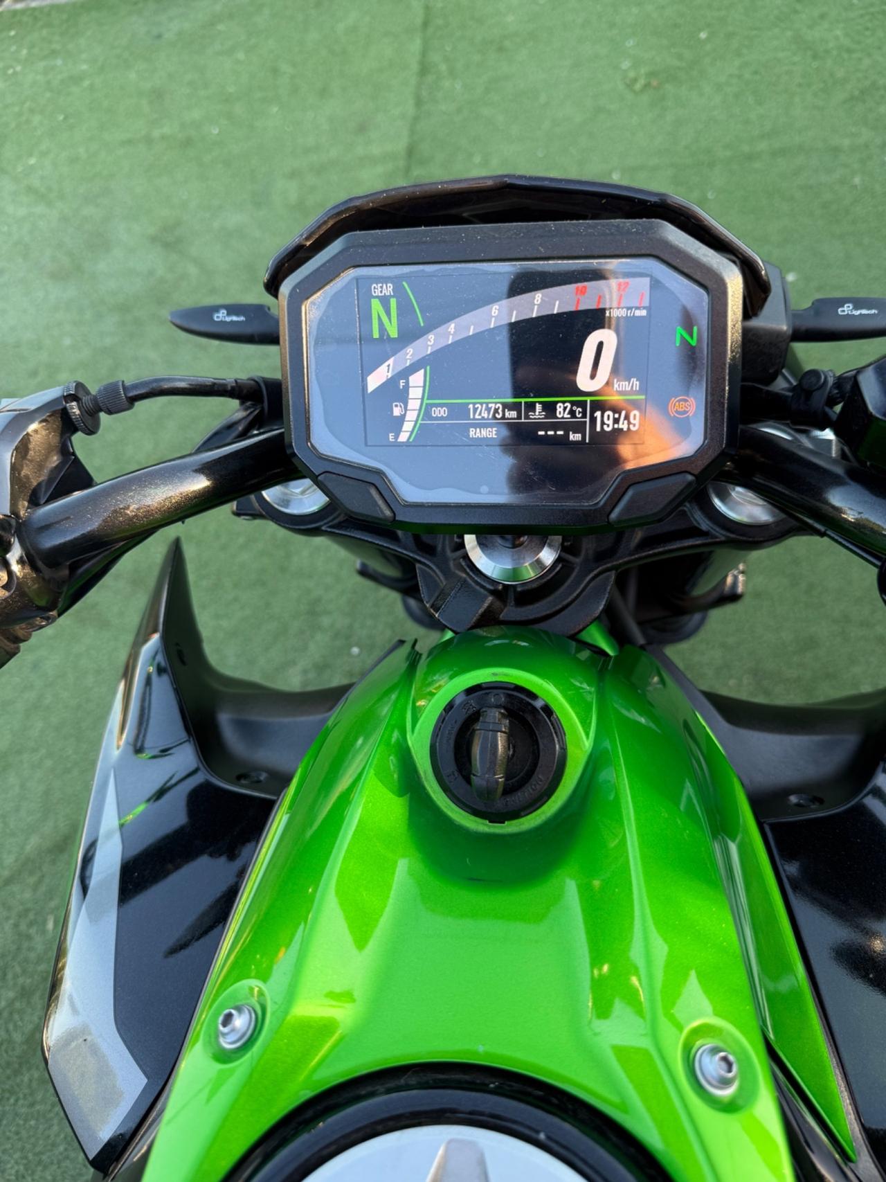 Kawasaki Z650 2022 12000KM FULL POWER