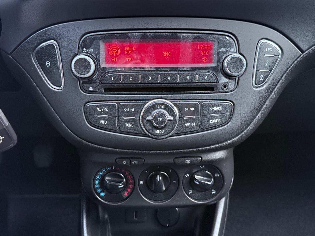 Opel Corsa 1.4 90CV GPL Tech 5 porte Cosmo