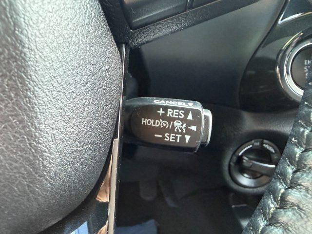 TOYOTA Hilux 2.8 D A/T 4WD Double Cab Invincible IVA ESPOSTA