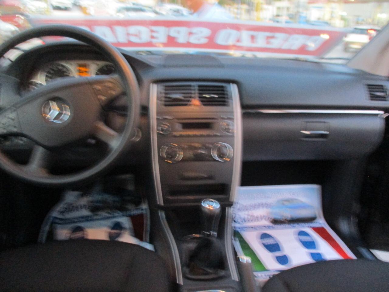 Mercedes-benz B 180 MOLTO BELLO 2011