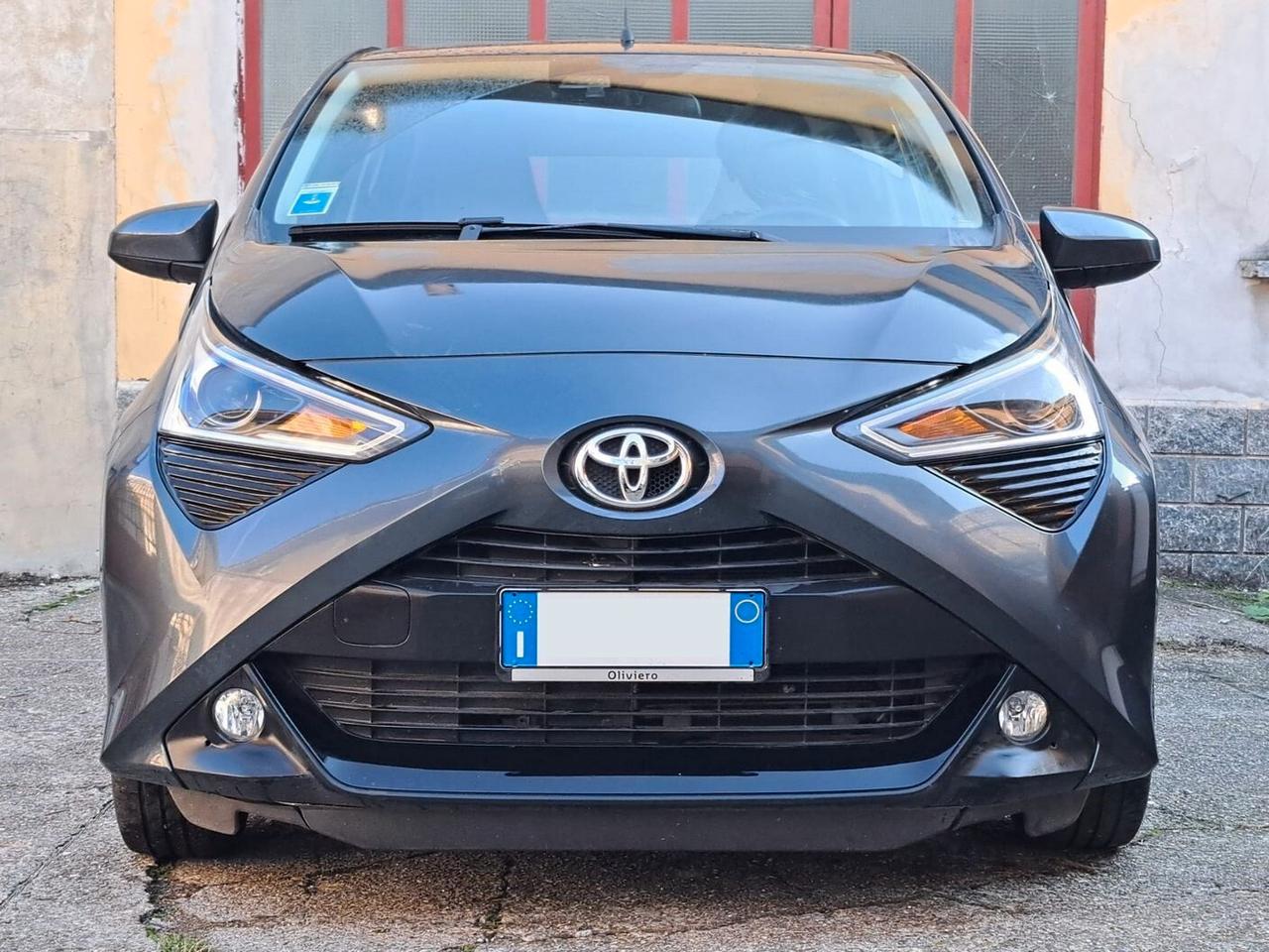 Toyota Aygo Connect 1.0 VVT-i 72 CV 5 porte x-fun MMT