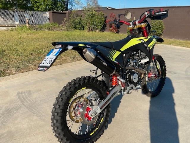 Fantic Motor XEF 125 COMPETION - 2024 SOLO 18 KM ( PARI AL NUOVO)