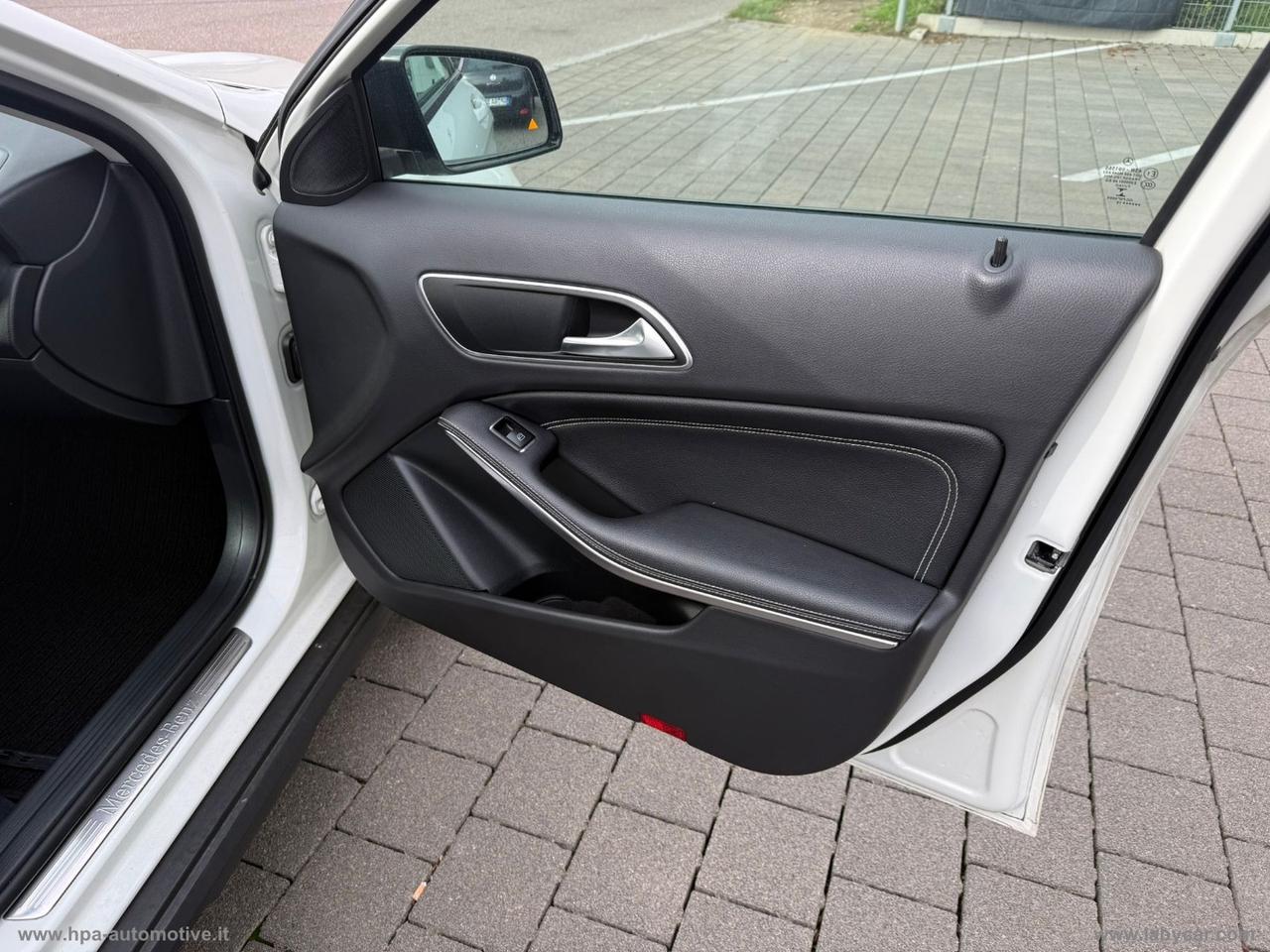 MERCEDES-BENZ GLA 220d Automatic 4Matic Sport TETTO LED PELLE